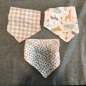 Set of 3 baby bibs